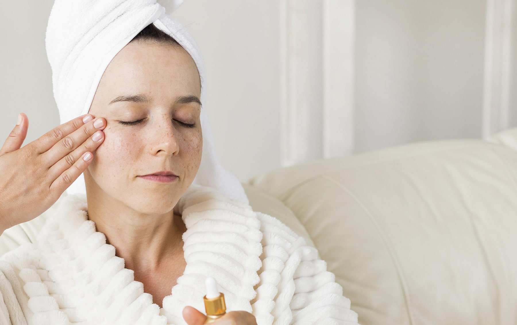 glowing youthful skin with argan oi 08