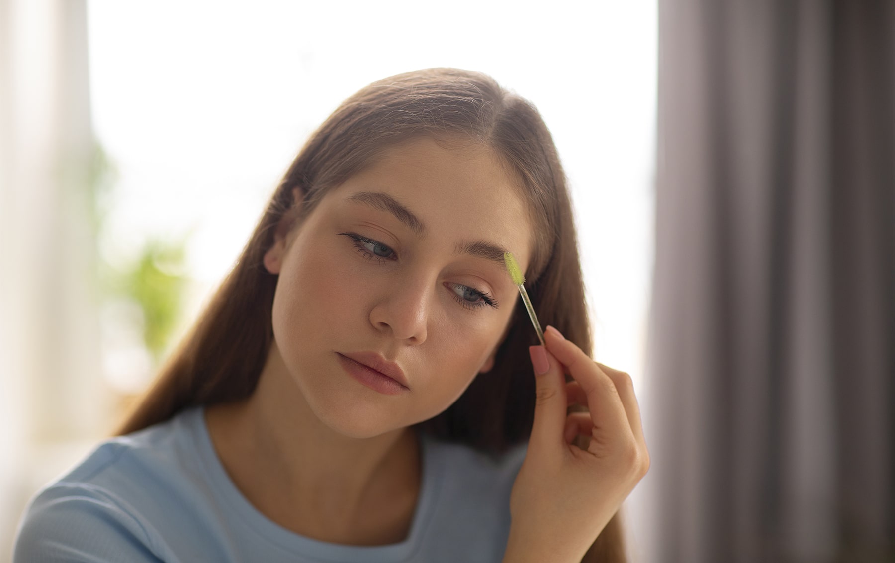 how to get thick eyebrows with natural oils 02 min