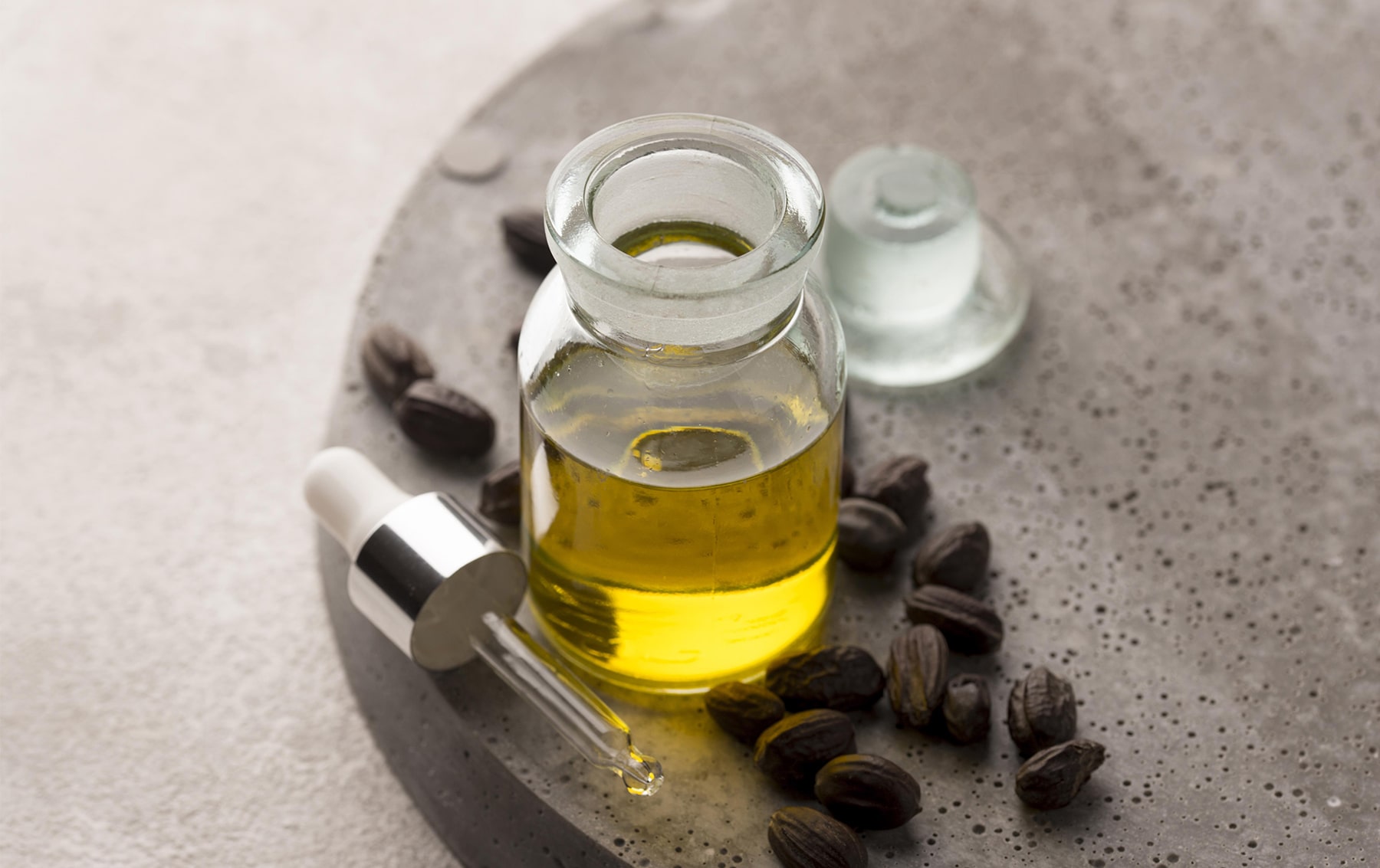 how to get thick eyebrows with natural oils 07